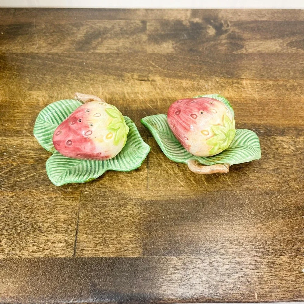 Vintage Strawberry Salt and Pepper Shakers  - Fitz‎ & Floyd Strawberries